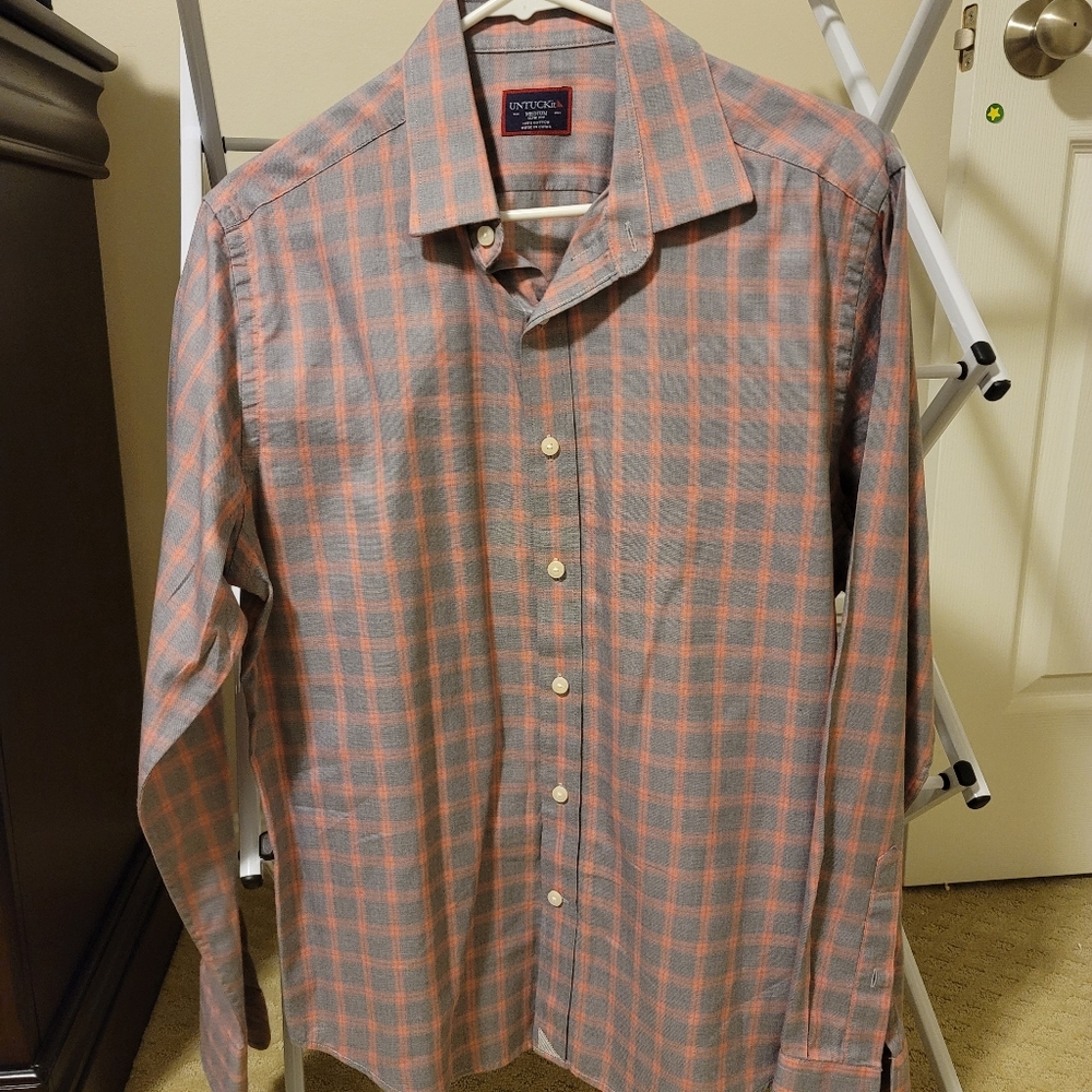 Untuckit Button Down - image 1